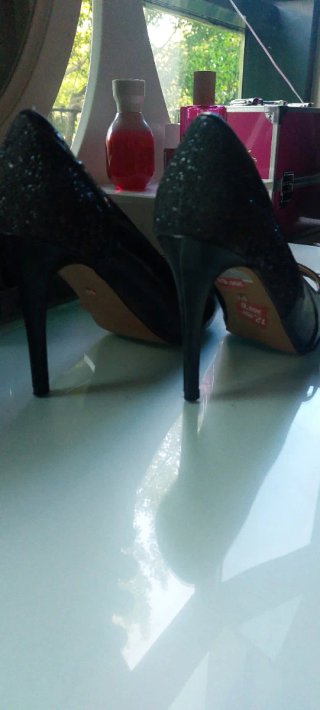 Zapatos de fiesta MARIAMARE negros