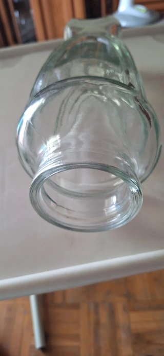 Vaso di vetro decorativo