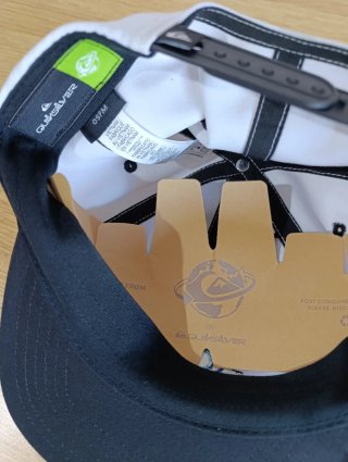 Gorra Quiksilver Blanca y Negra