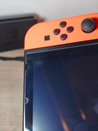 Nintendo Switch V1 2017 + Micro SD