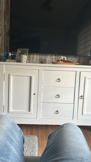 Mueble TV blanco y madera