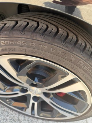 PEUGEOT 208 GTI 2013