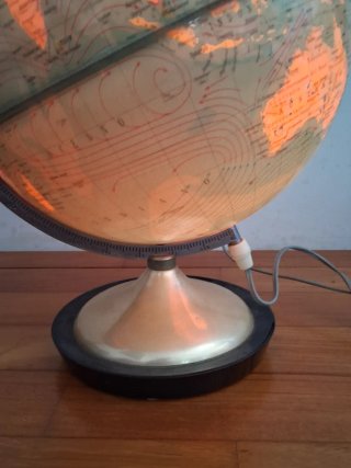 Globo terrestre luminoso  mappamondo