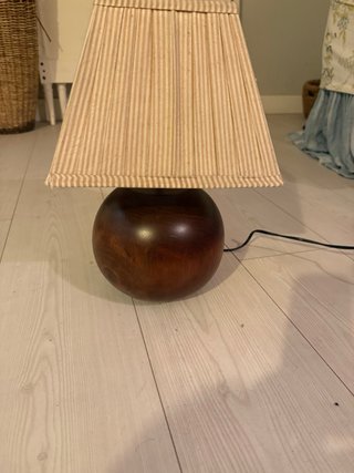 Lámpara de mesa madera