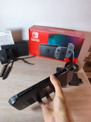 Nintendo Switch V2