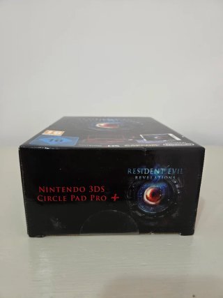 Nintendo 3DS Circle Pad Pro + Resident Evil (caja)