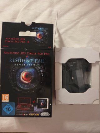 Nintendo 3DS Circle Pad Pro + Resident Evil (caja)