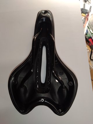 Sillín bicicleta ergonómico negro