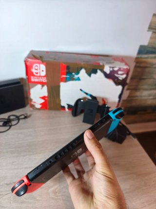 Nintendo Switch V2 2022