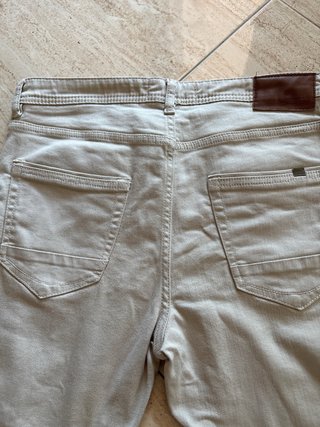 Pantalón beige