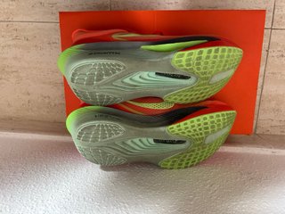 Zapatillas Nike Running Naranja y Verde