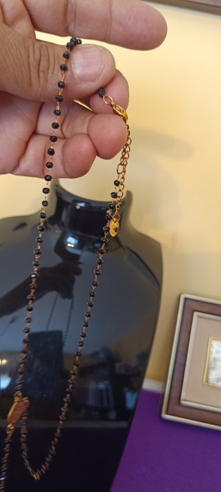 Collana rosario con punta nero e colore oro