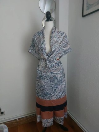 Traje de casera estampado