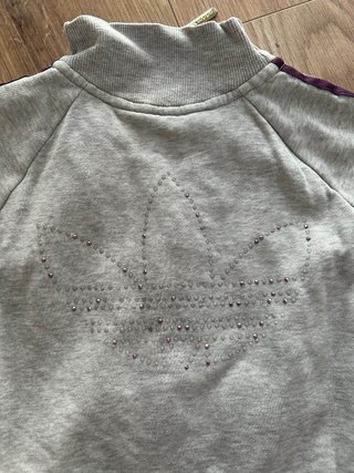 Chaqueta Adidas Originals Gris y Morado