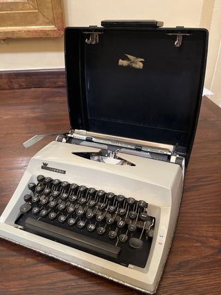 Máquina de escribir Contessa vintage