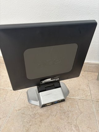Dos monitores Acer y Samsung 8€ por los dos