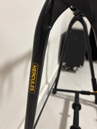 Hercules Soporte Rack Profesional Guitarras