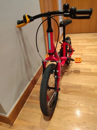 Bicicleta infantil Btwin roja 14 pulgadas