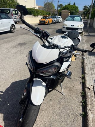 Triumph Street Triple 765 R