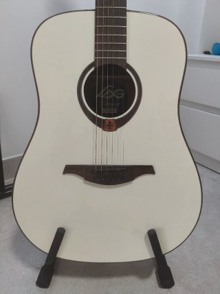 Guitarra Acústica LAG Blanca