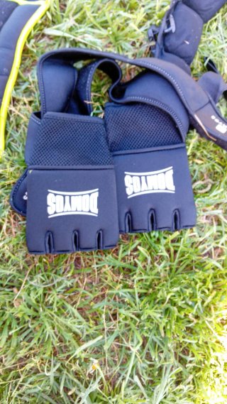 Pesas y accesorios fitness
