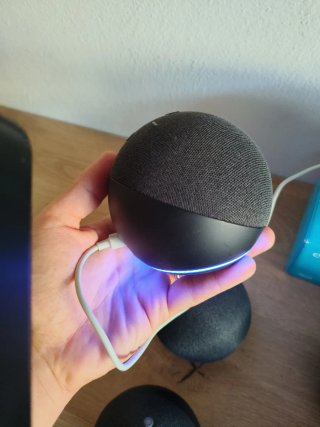 Amazon Echo Dot (Alexa)