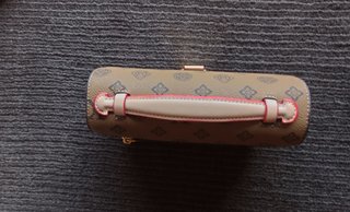 Bolso bandolera marrón y dorado