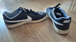 Nike Bambas Talla 44 Negras y Blancas