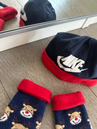 Set cappello e calzini neonato Nike