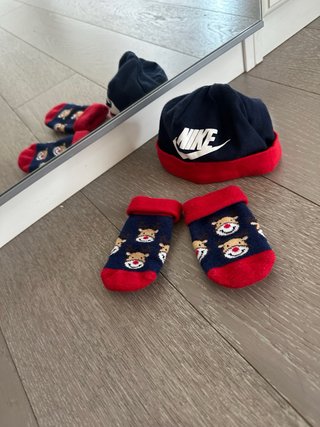 Set cappello e calzini neonato Nike