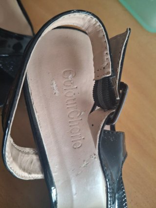 Sandalias negras para todo uso