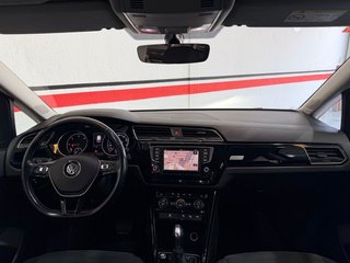 Volkswagen Touran R Line (2017)