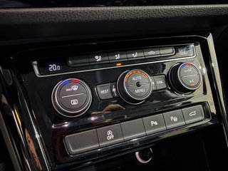 Volkswagen Touran R Line (2017)