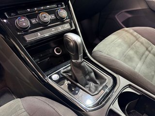 Volkswagen Touran R Line (2017)