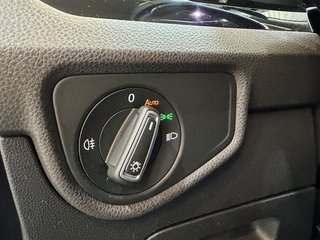 Volkswagen Touran R Line (2017)