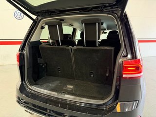 Volkswagen Touran R Line (2017)