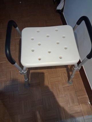 Silla de ducha con asas