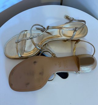 Sandalias doradas