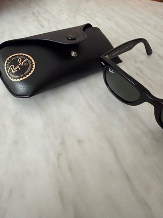 Occhiali da sole Ray-Ban Wayfarer - NUOVO