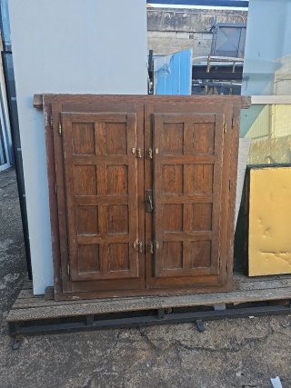 Ventana de madera de 2 hojas con tapaluces