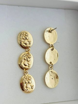 Orecchini donna vintage con cammei dorati