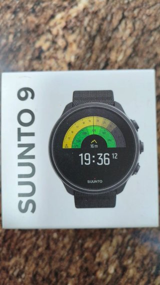 Reloj Garmin Enduro 2 y suunto baro 9 Titanium