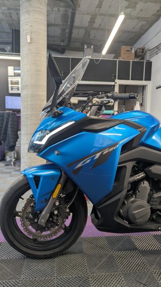 CF-Moto 650GT Azul Touring Moto