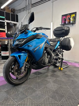CF-Moto 650GT Azul Touring Moto