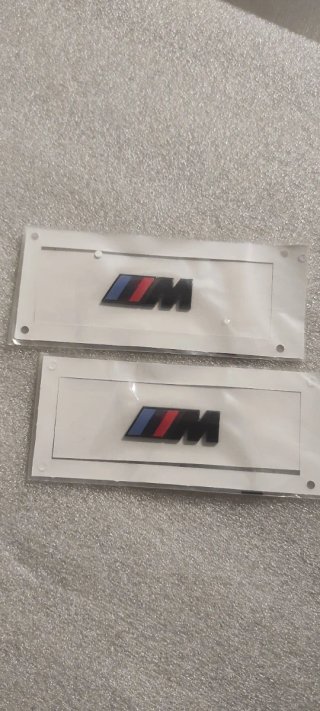 2 Anagramas BMW M/// Aletas.