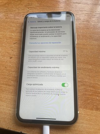 iPhone 11 64GB Plata Impecable