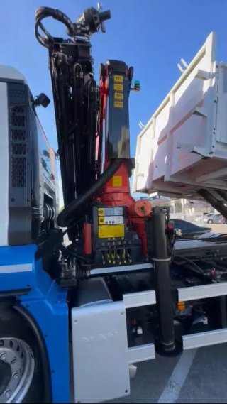 Camión Man TGS con grúa