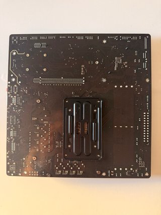 Gigabyte B650M DS3H Placa Base