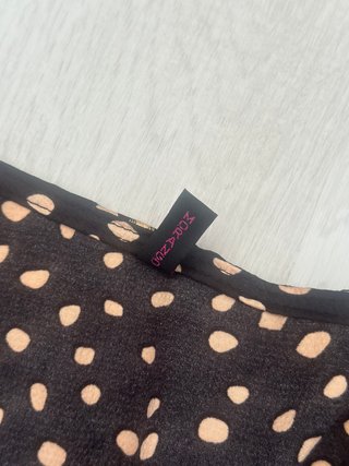 Vestido largo estampado negro y dorado