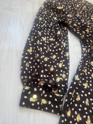 Vestido largo estampado negro y dorado